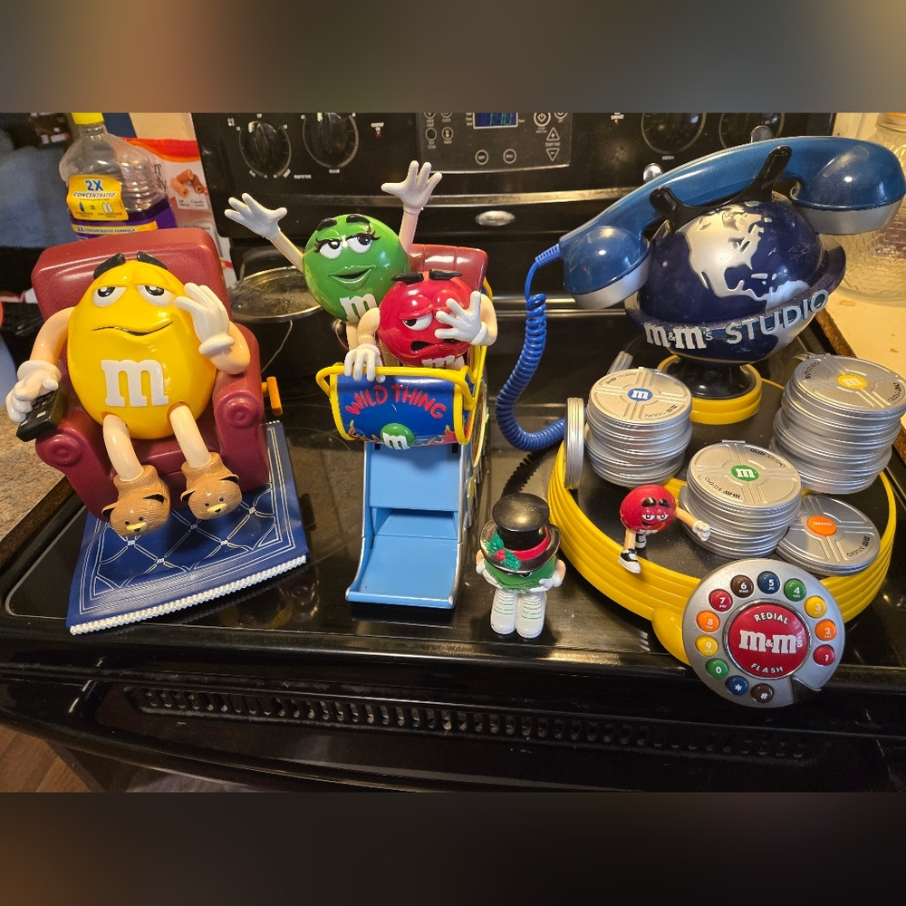 M&M Collectible Set